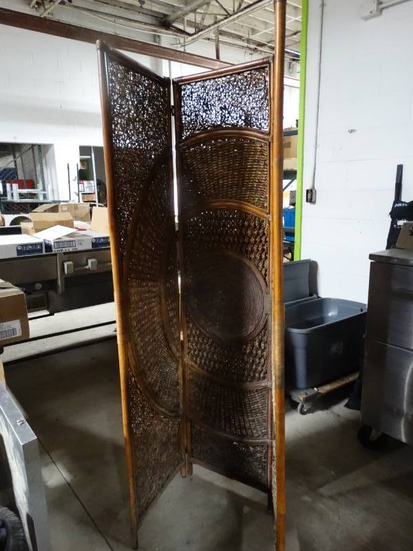 lot 1587 image: Wooden Room Divider