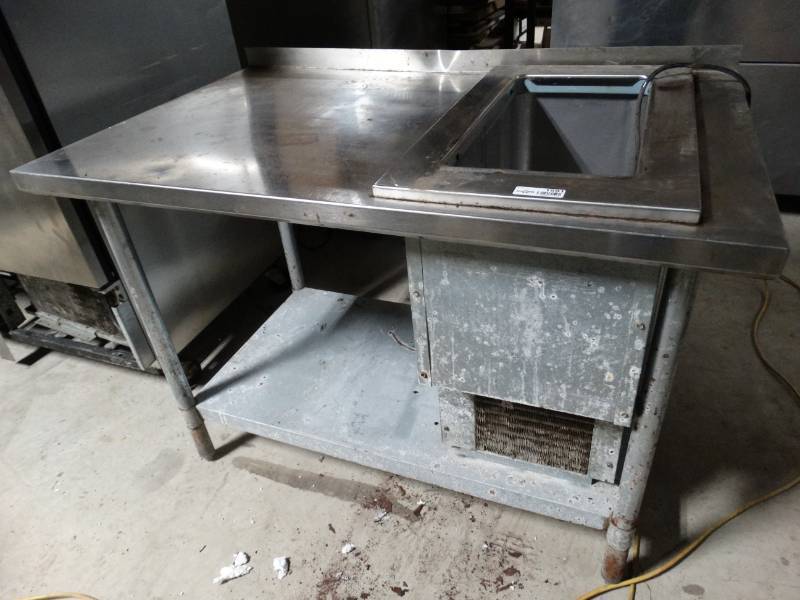 lot 1591 image: Stainless Steel Table With Cold Well