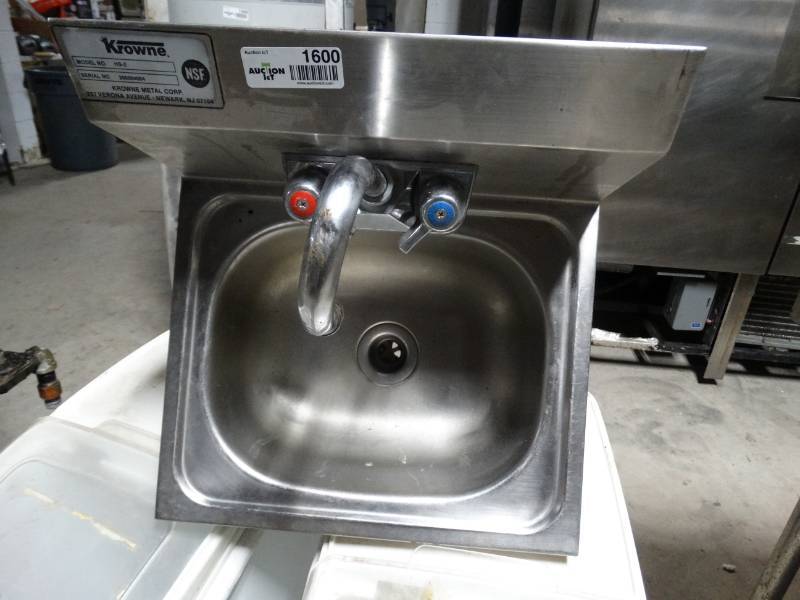 lot 1600 image: Stainless steel handwashing sink w faucet