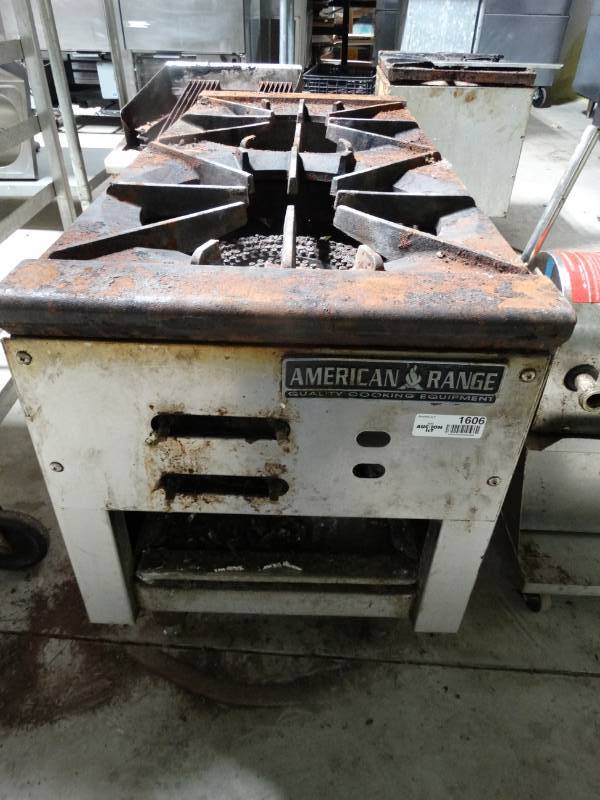 lot 1606 image: American Range 2 burner stop pot stove- Gas w gas hose