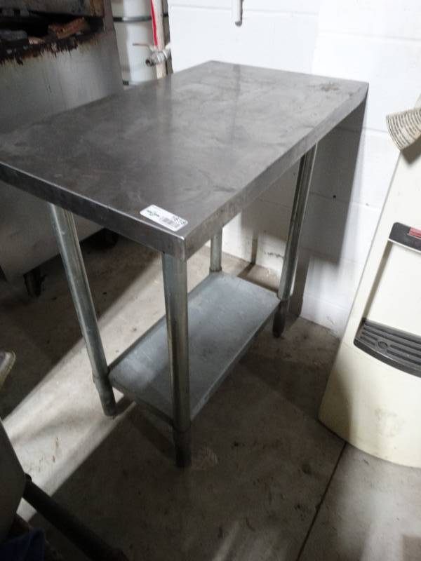 lot 1618 image: Stainless steel table w undershelf- 18 w x 30 deep x 34 tall