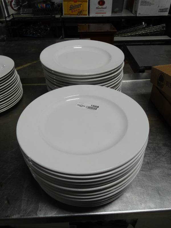 lot 1668 image: (33) 12 china dinner plates