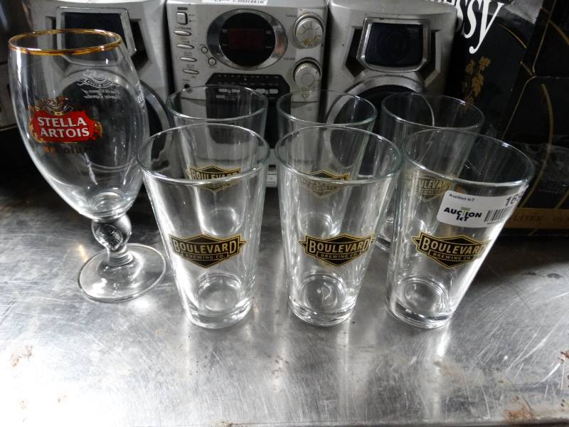 lot 1693 image: 7 branded bar glasses
