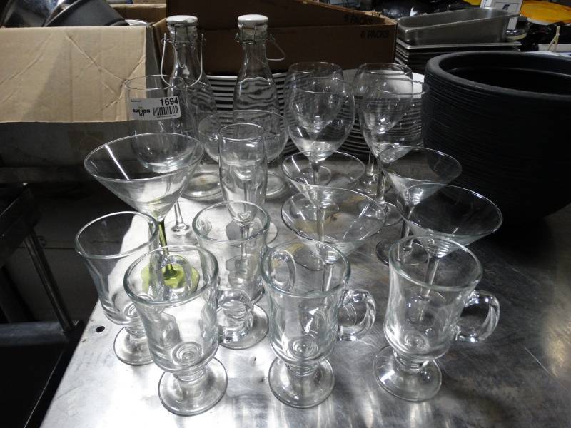 lot 1694 image: 19 various stemware & glassware