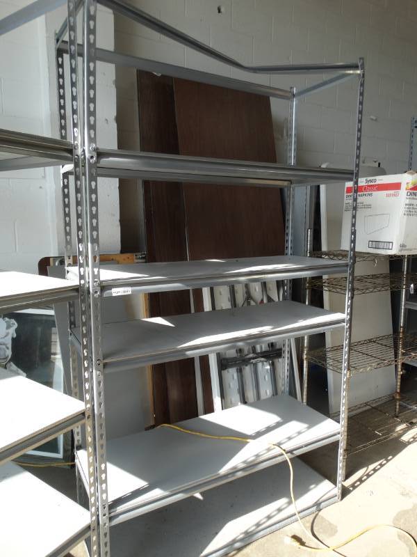 lot 1715 image: 6 shelff metal frame storage shelf