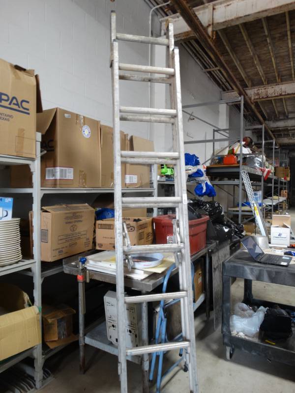 lot 1724 image: Werner extension ladder