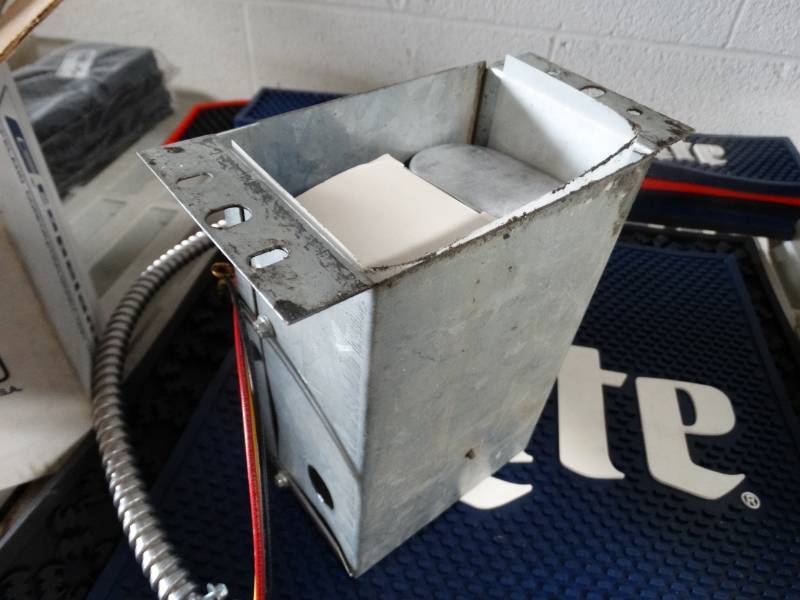 lot 1735 image: Copeland electric box
