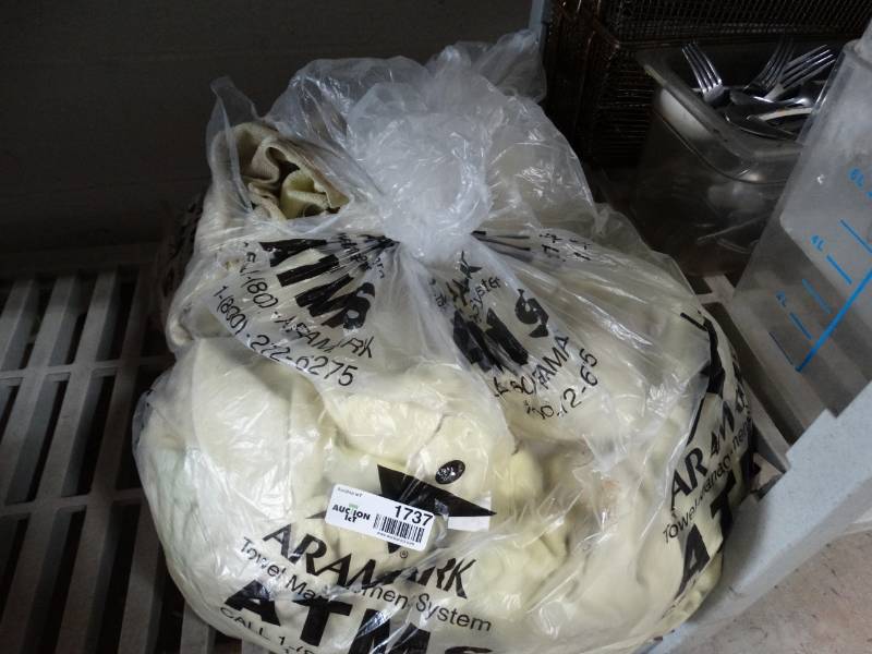 lot 1737 image: 2 bags of rags