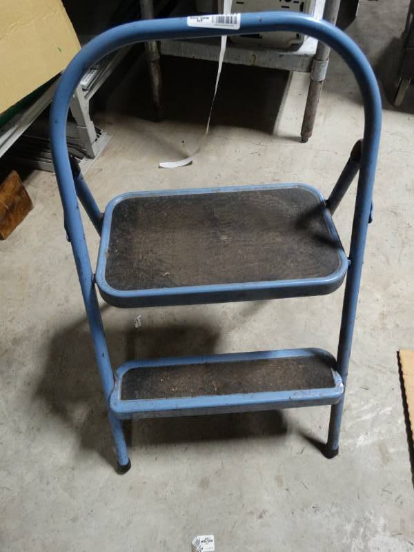 lot 1757 image: Step stool