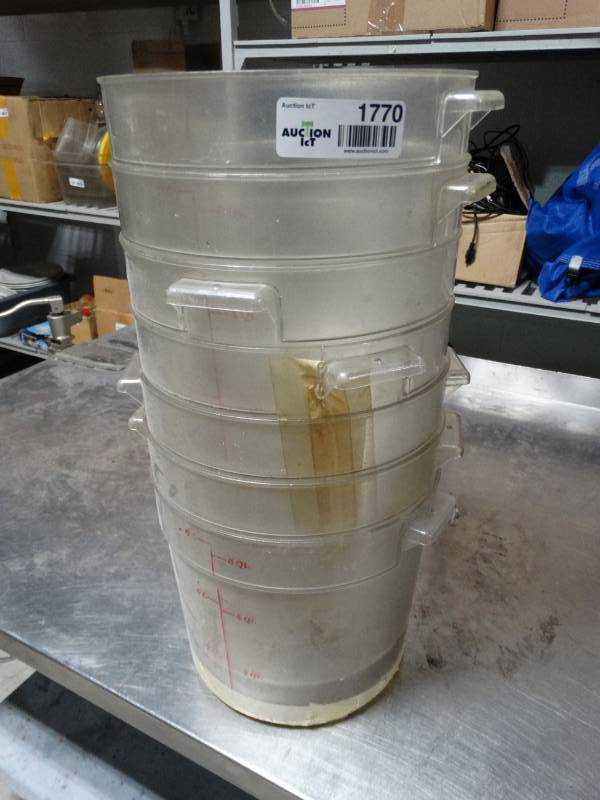 lot 1770 image: 7 round plastic food containers