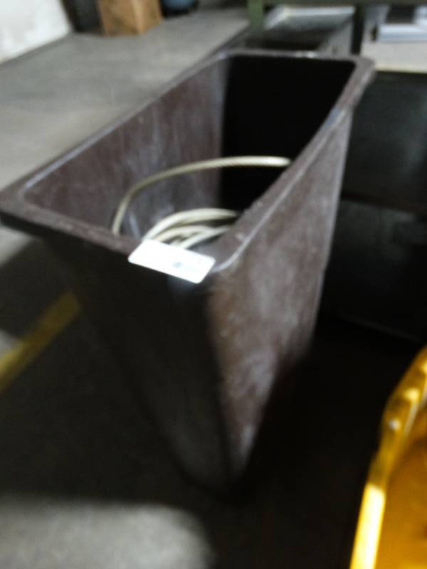 lot 1782 image: Trash can w long lock up cable
