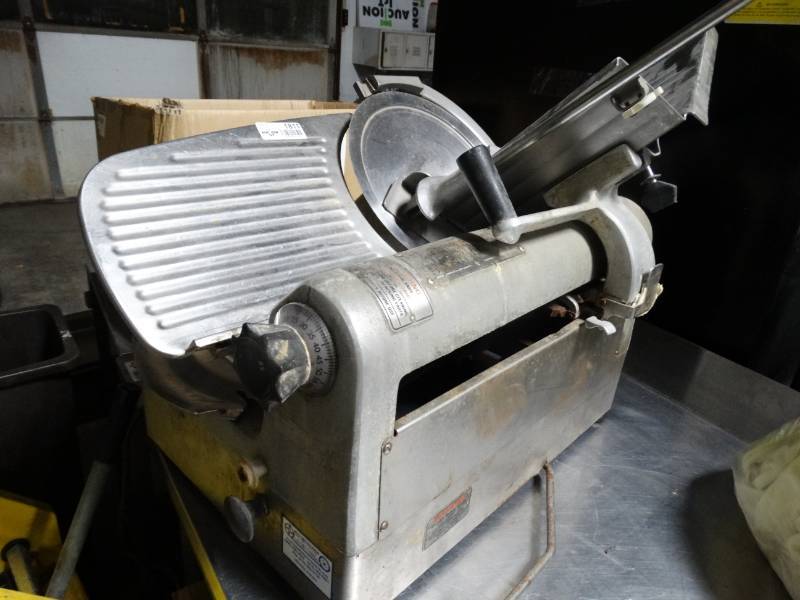 lot 1811 image: Hobart commercial meatcheese deli slicer
