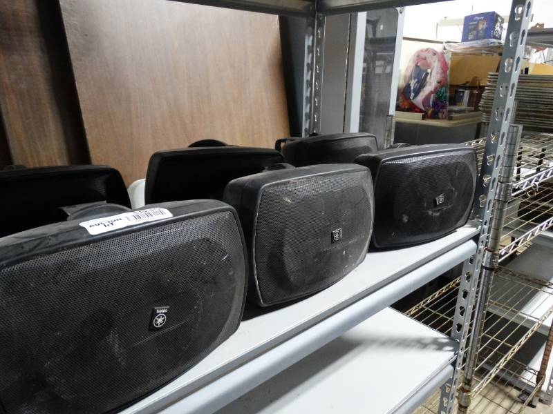 lot 1835 image: 8 yamaha speakers 1 ceiling speaker