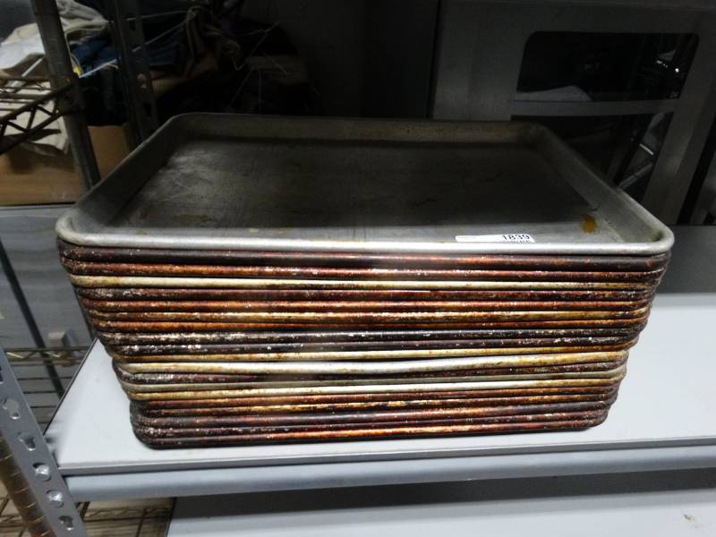 lot 1839 image: 20 half sheet pans