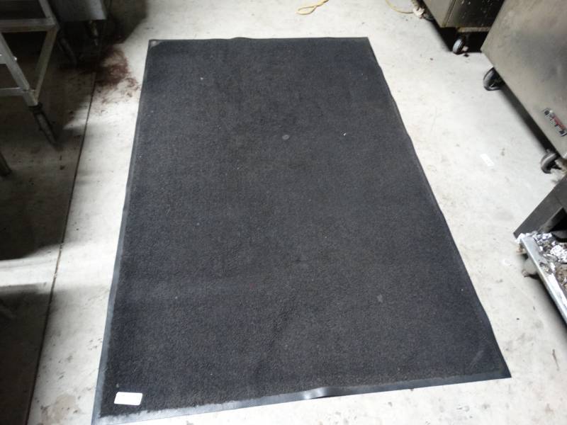 lot 1876 image: Floor mat