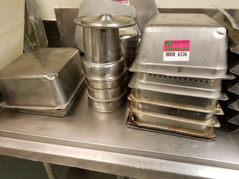 lot 6536 image: 17 Inset Pans