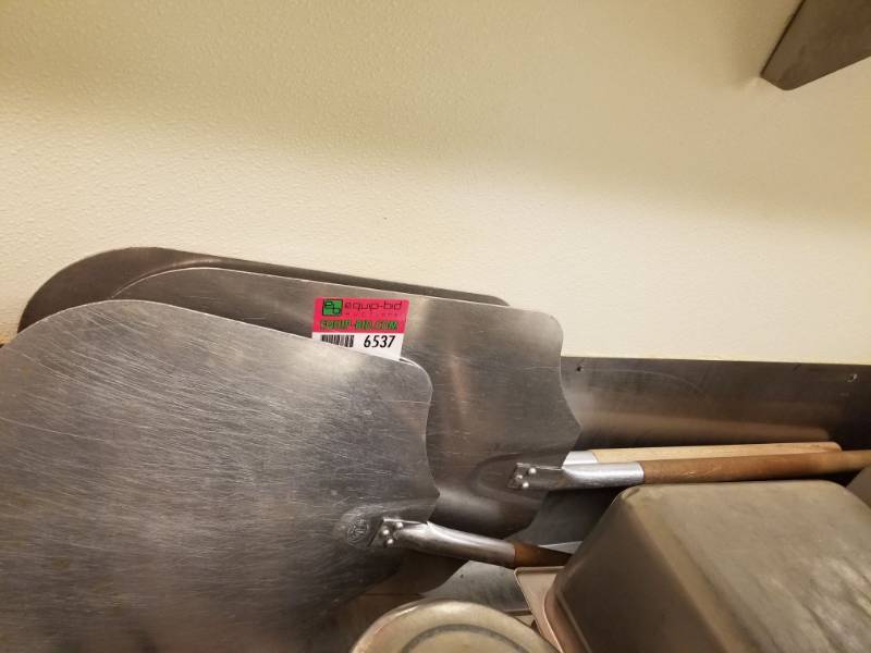lot 6537 image: 3 Pizza Spatulas