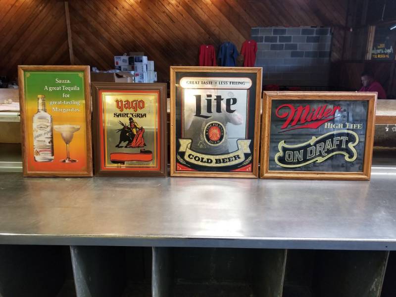 lot 6555 image: 4 Beer Signs