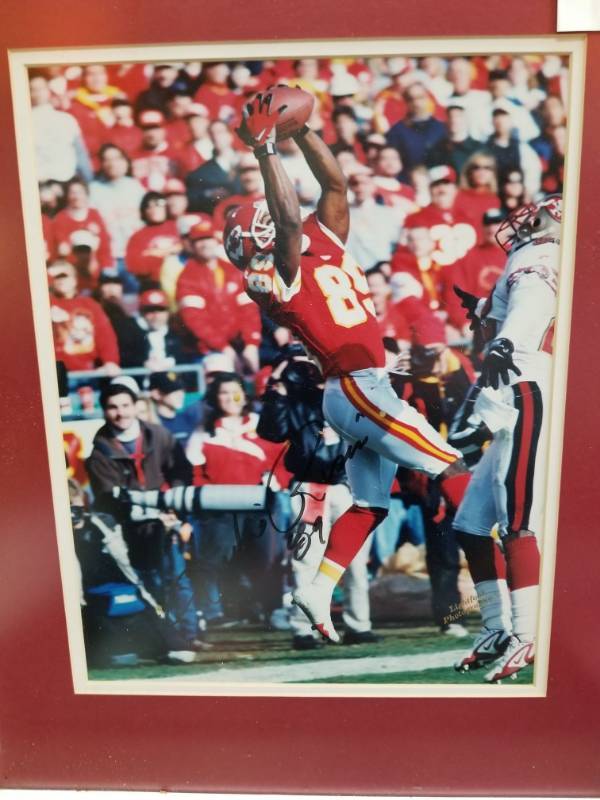 lot 8345 image: Kansas City Chiefs Andre Rison Picture