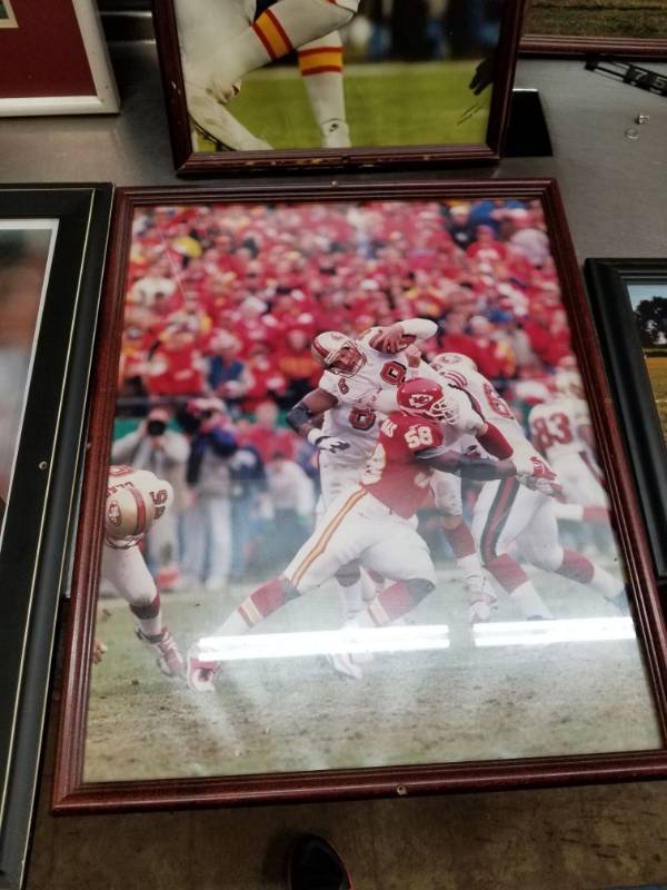 lot 8349 image: Kansas City Chiefs Derrick Thomas Picture