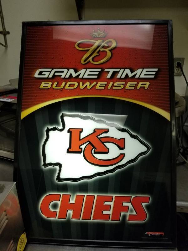 lot 6569 image: KC Chiefs Light Up Sign