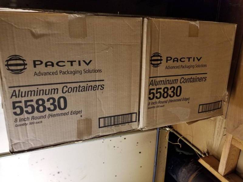 lot 6598 image: 2 Boxes Of 8in Round Aluminum Containers