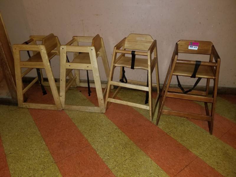 lot 6626 image: 4 High Chairs