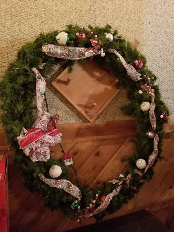 lot 6629 image: 36in Christmas Wreath