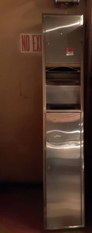 lot 6643 image: Paper Towel Trash Can Insert