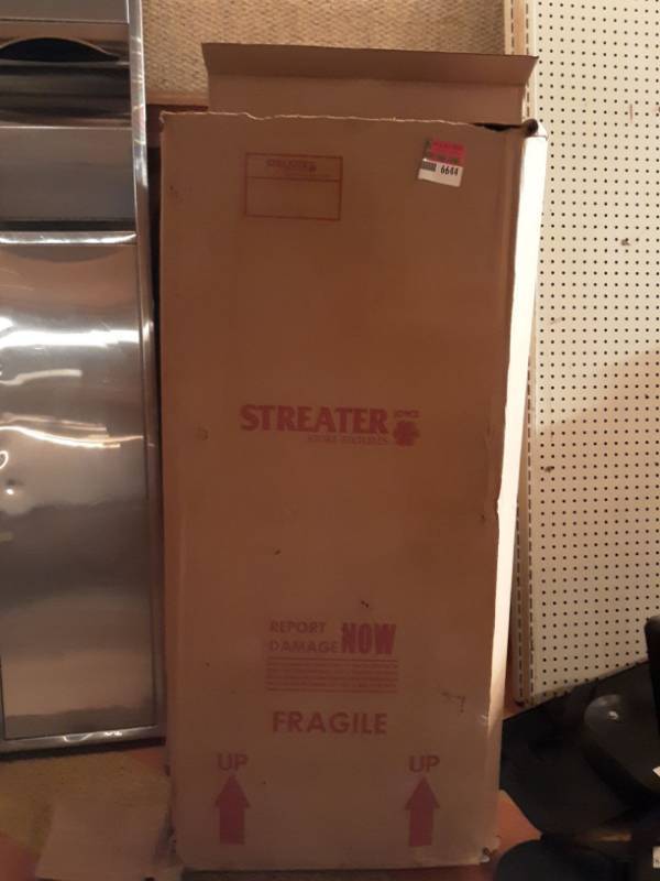 lot 6644 image: Streater Store Fixture Shelving
