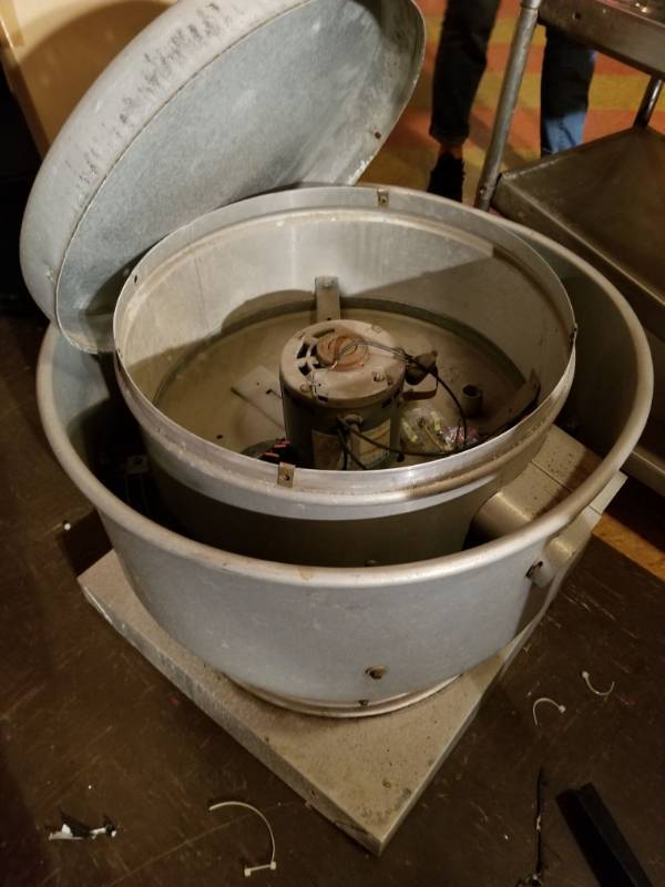 lot 6655 image: 26in Round Exhaust Unit