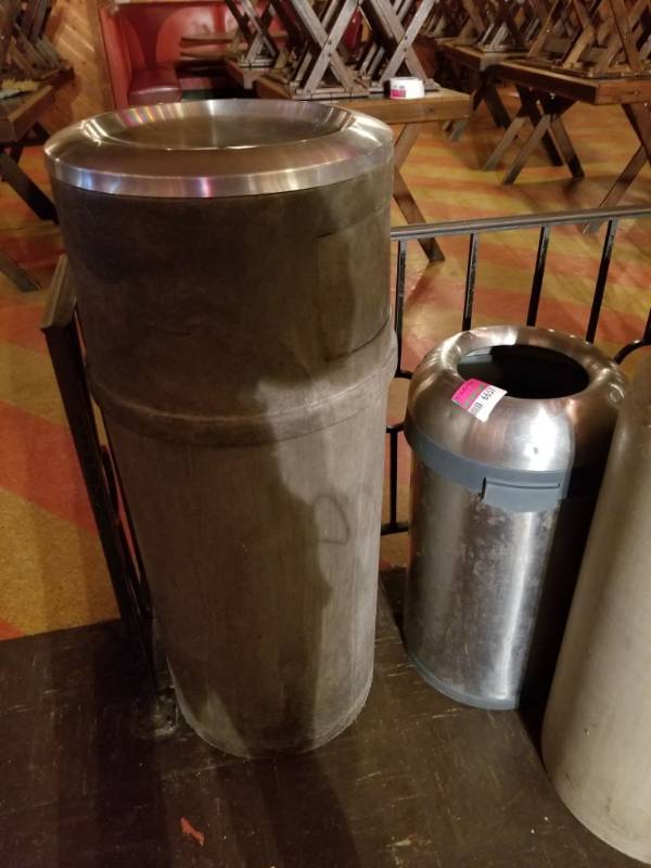 lot 6657 image: 2 Outdoor Trashcans