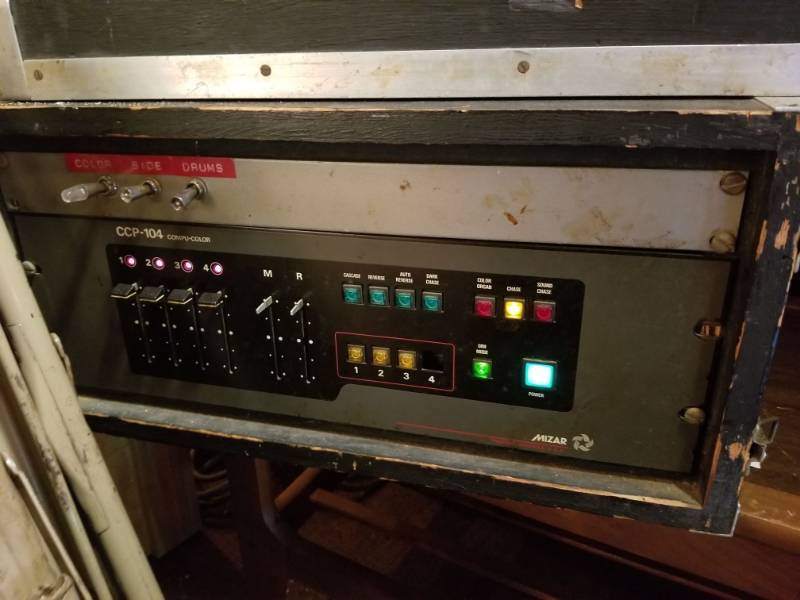 lot 6681 image: Mizar Compu-Color CCP-104 Light System With Lights