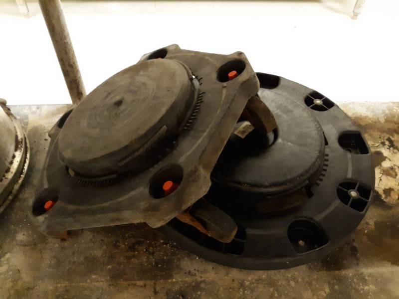 lot 6692 image: Trash Can Rollers