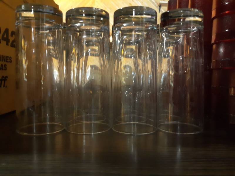 lot 8313 image: (21) Clear Shot Glasses (12) 12 oz Clear Glasses