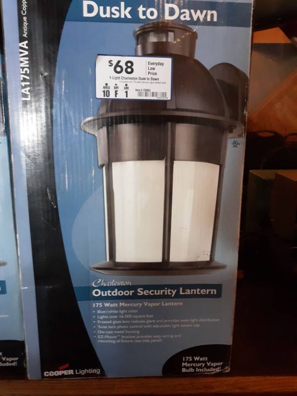 lot 8325 image: Charelston Outdoor Security Lantern 175 Watt