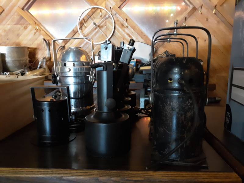 lot 8328 image: Assorted StageTheater Lighting