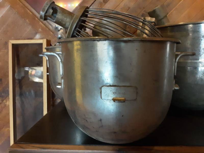 lot 8332 image: Industrial Sized Mixing Bowl with Beater and Whisk