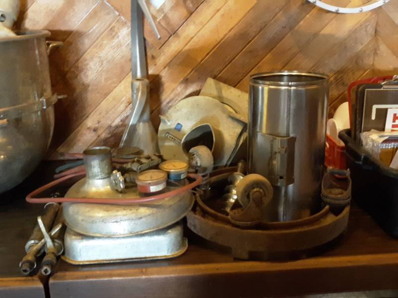lot 8334 image: Hobart Miscellaneous Items