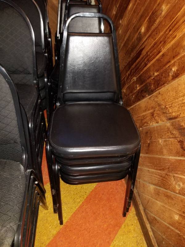 lot 8337 image: 4 Restaurant Chairs