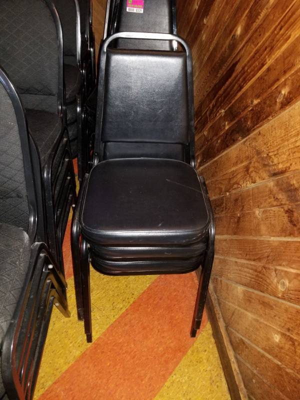 lot 8340 image: 6 Restaurant Chairs
