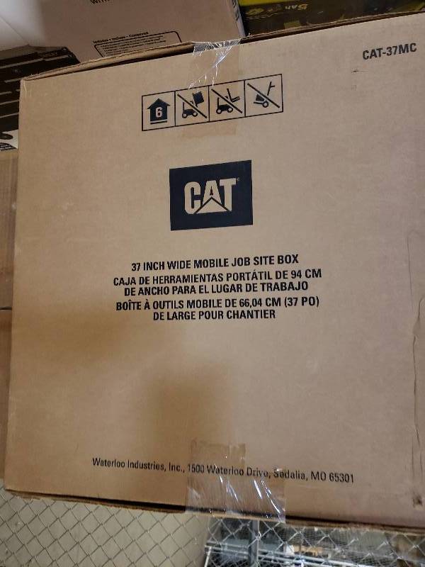 lot 1001 image: Cat 37 Mobile Job Site Box