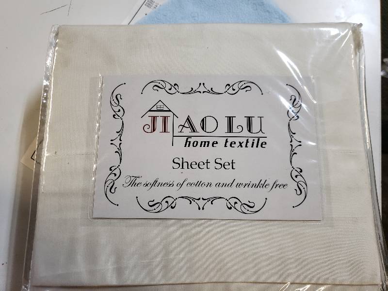 lot 1031 image: Twin Sheet Set. NEW