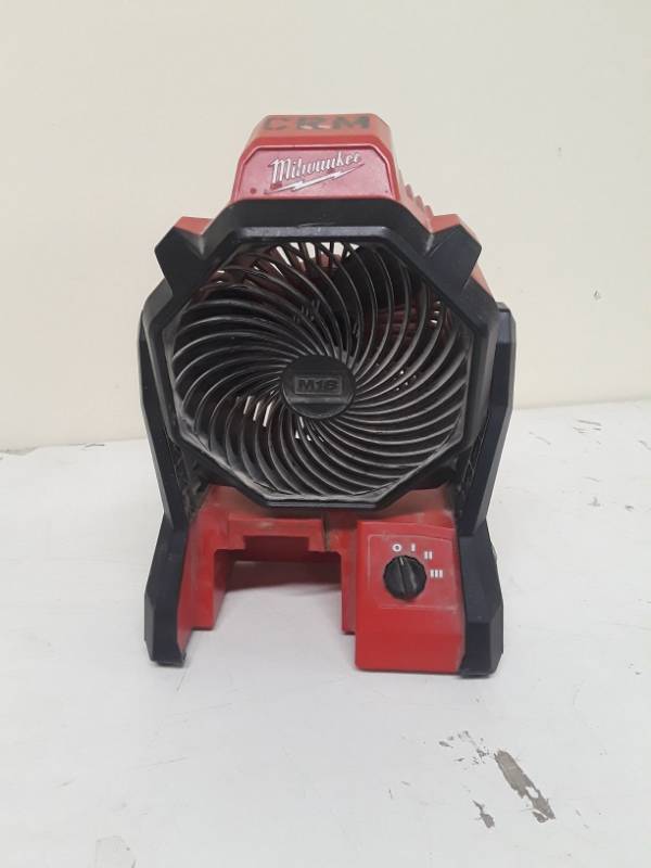 lot 2802 image: Milwaukee Jobsite Fan Tool only