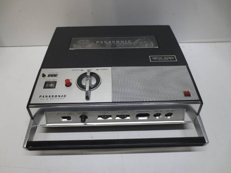 Panasonic RQ-501S Tape Recorder, EM Auctions, Misc Electronics Auction  With A Wide Variety of Electronics such as vintage electronics, receivers,  speakers, tablets, and more!