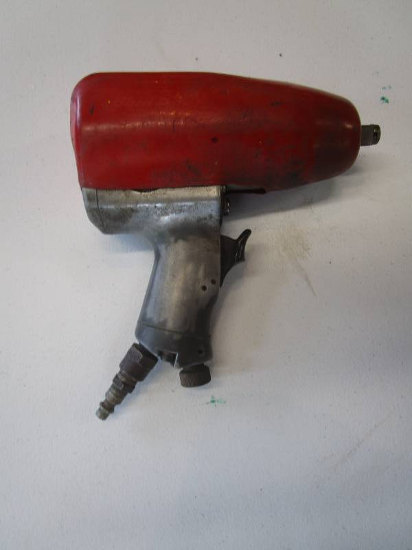 lot 7016 image: Chicago Pneumatic Drill