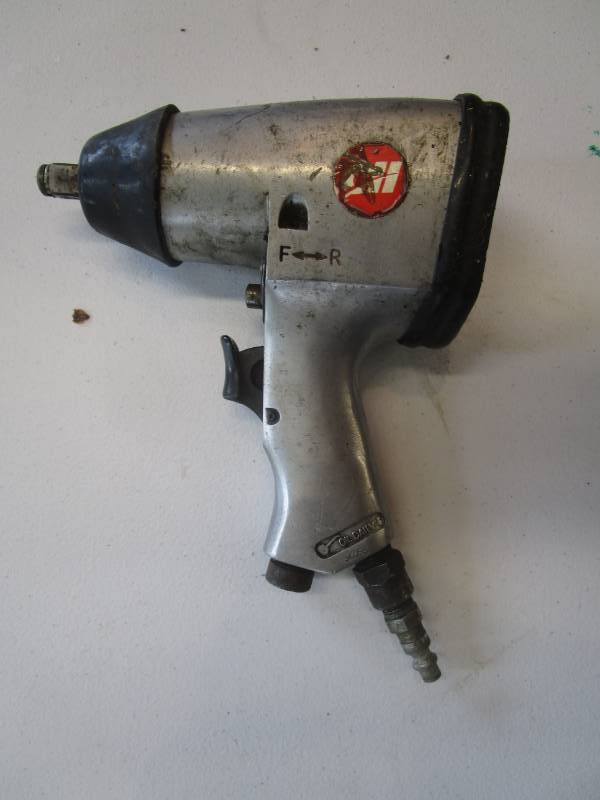 lot 7019 image: Campbell Hausfeld 12 Impact Wrench