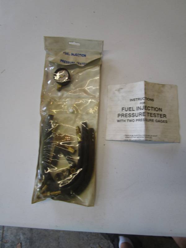 lot 7021 image: Fuel Injection Pressure Tester w 2 Pressure Gauges