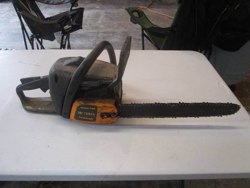 lot 7040 image: Poulan Pro 16 34cc Gas Chain Saw