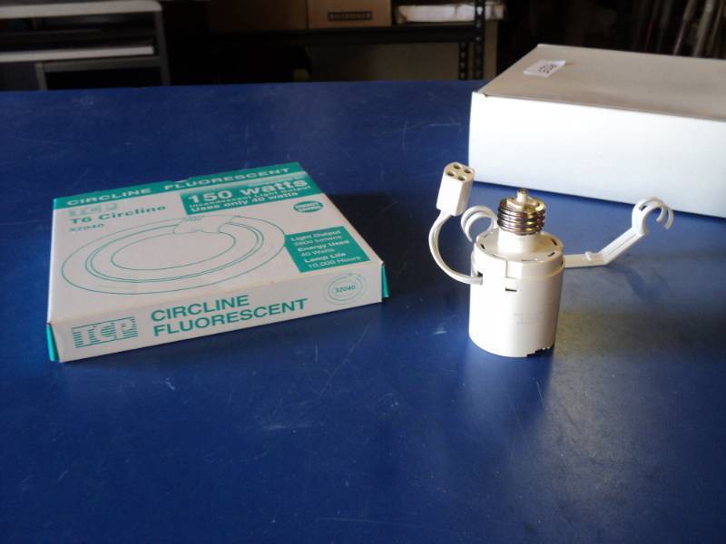 lot 9267 image: TCP Circline Fluorescent Bulb T6 with adapter